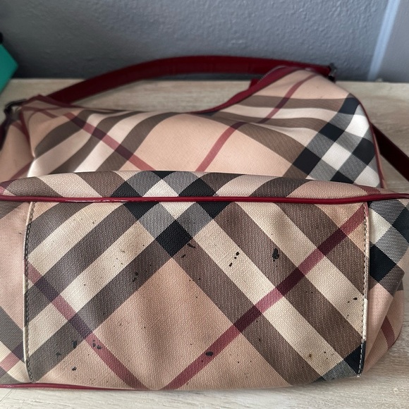 Large Burberry bag. - Picture 11 of 12